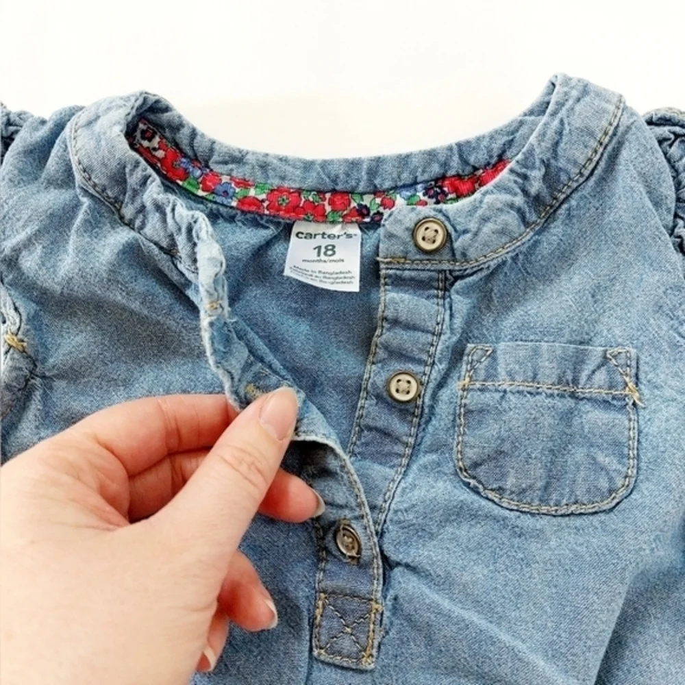 Light Wash Chambray/denim Romper Size 18‎ Months Carter's